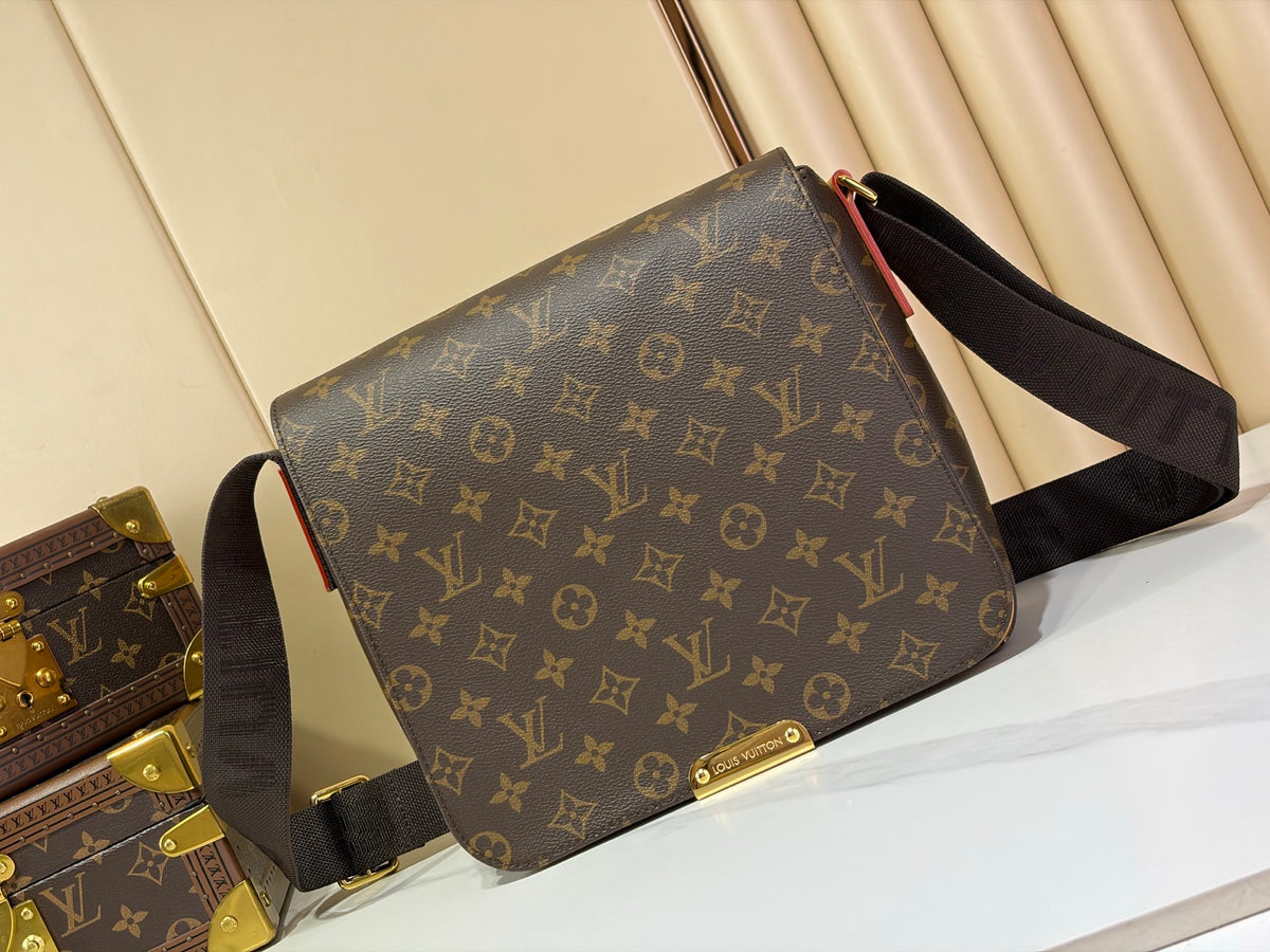 Louis Vuitton Bastille PM Monogram Midnight Men‘s Bag